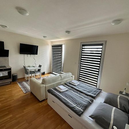 Cozy Apartment Praga Zewnętrze zdjęcie